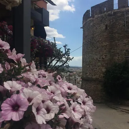 Old Town: Castle View House דירה